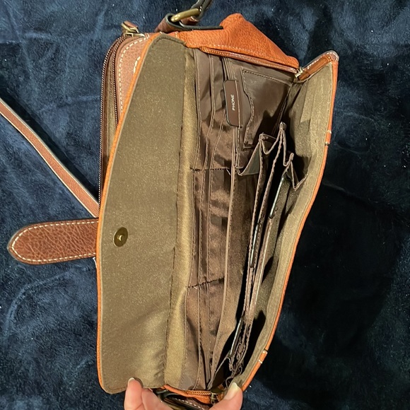 Concept crossbody purse. Size 12x8 brown color - Picture 3 of 3